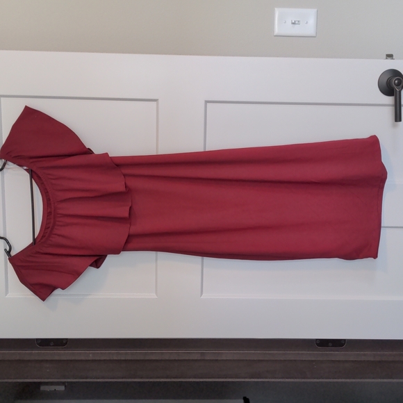 NWOT Off the shoulder ruffle sleeve bodycon dress - Picture 2 of 7